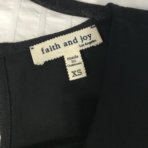 Black tank top - Picture 1 of 2